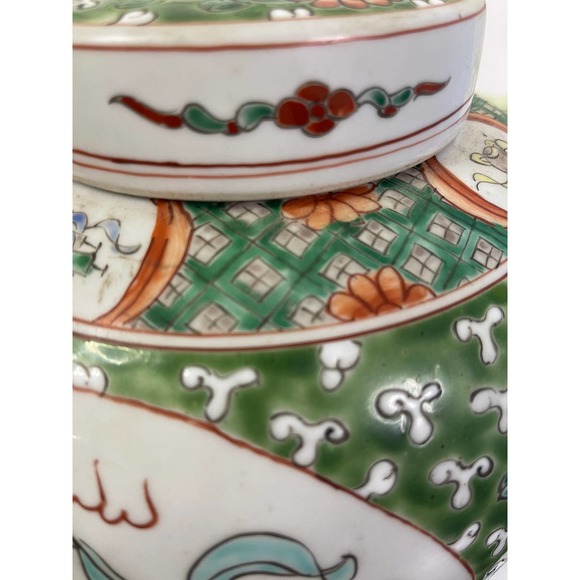Vintage Chinese Ginger Jar with Foo Dogs. Green, red, and yellow. Stunning! - Picture 8 of 10